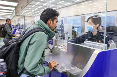 山東前三季度出入境旅客數量達130萬(wàn)人次