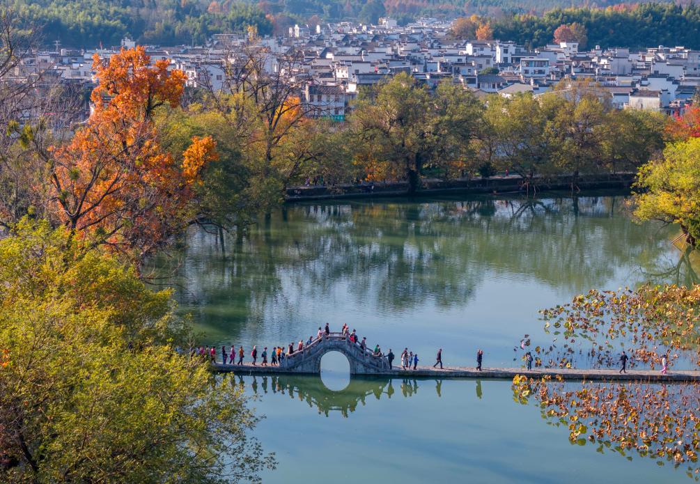 安徽黃山：&ldquo;醉&rdquo;美徽州&ldquo;畫(huà)&rdquo;中游