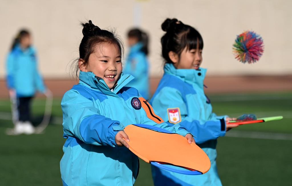 西安：打造多彩課間 享受快樂(lè )童年