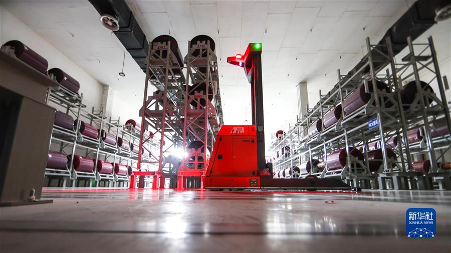 （圖文互動(dòng)）（15）&ldquo;中國經(jīng)濟發(fā)展前景一定會(huì )更加光明&rdquo;&mdash;&mdash;習近平總書(shū)記引領(lǐng)統籌推進(jìn)高質(zhì)量發(fā)展和高水平安全述評