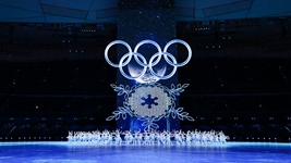 非凡十年看優(yōu)勢丨冰雪盛會(huì )，書(shū)寫(xiě)下精彩的中國答卷