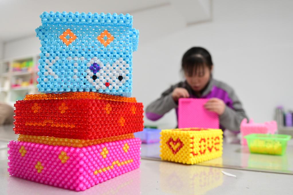 青海：職業(yè)訓練庇護工場(chǎng)助力心智障礙人士就業(yè)