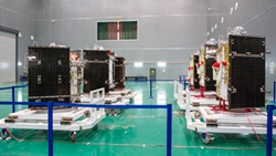 重塑鏈條降成本！民營(yíng)企業(yè)自主研發(fā)生產(chǎn)通信衛星的背后