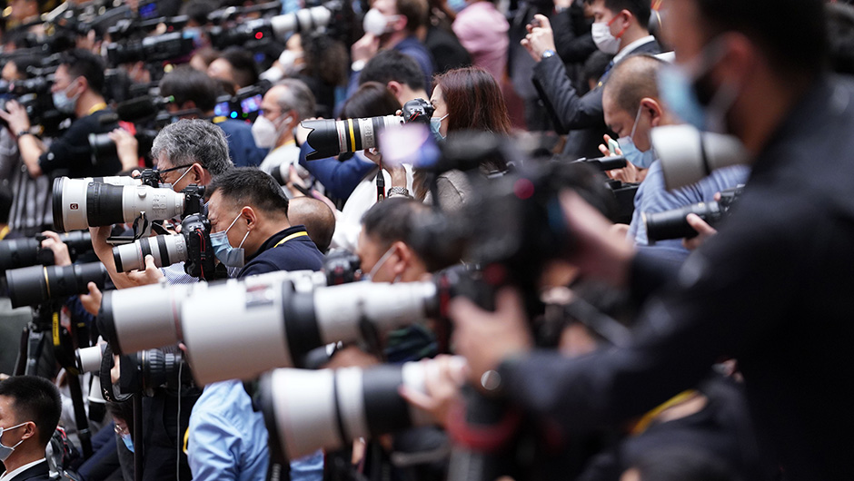 記者在采訪(fǎng)