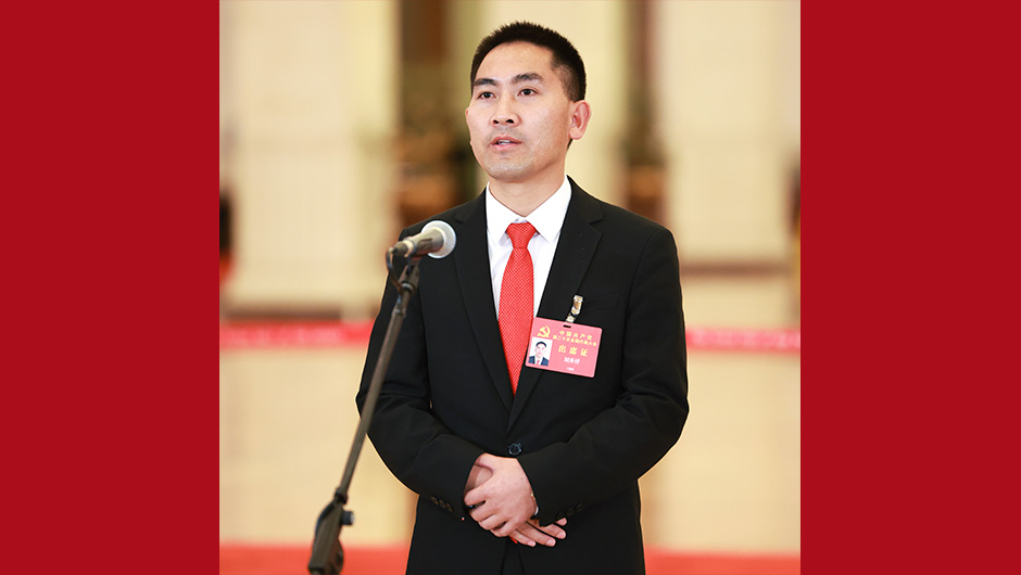 劉秀祥代表接受采訪(fǎng)