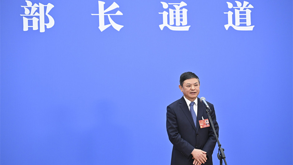 生態(tài)環(huán)境部部長(cháng)黃潤秋接受媒體采訪(fǎng)