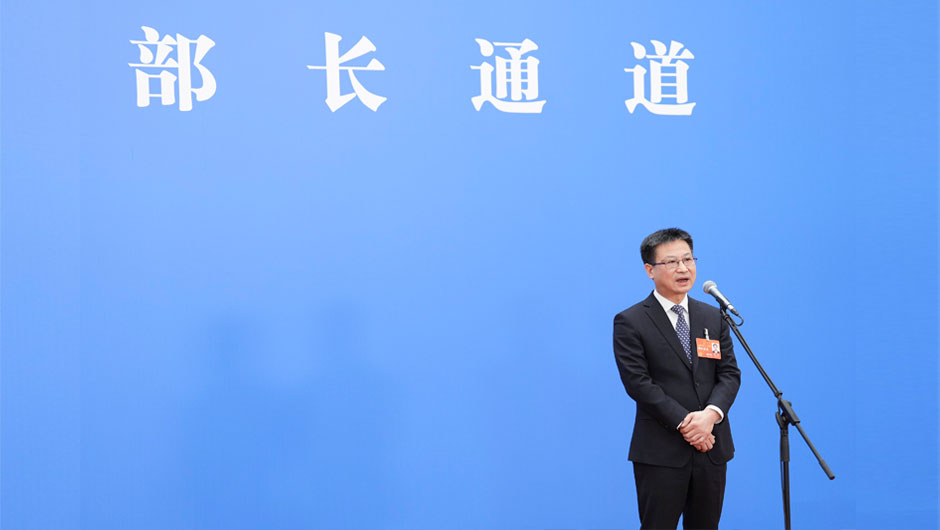 國家統計局局長(cháng)康義接受媒體采訪(fǎng)