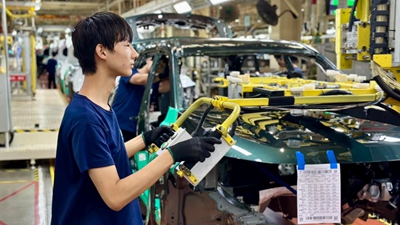 三秦弄潮向&ldquo;新&rdquo;&ldquo;綠&rdquo;&mdash;&mdash;陜西加快構建現代化產(chǎn)業(yè)體系觀(guān)察